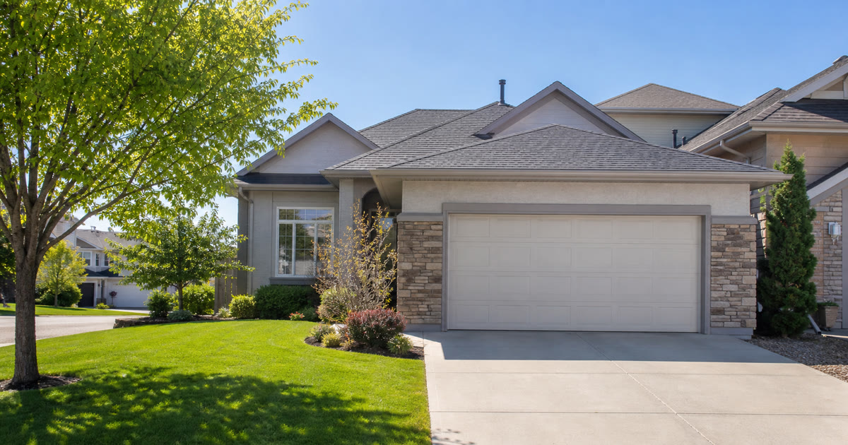 Garage Door Maintenance Calgary: A Homeowner's DIY Guide to Smooth Operation Year-Round
